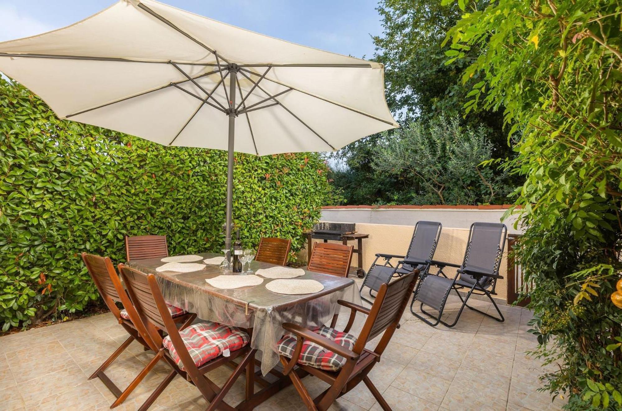 Apartment Buneta With Relaxing Outdoor Area Ližnjan エクステリア 写真
