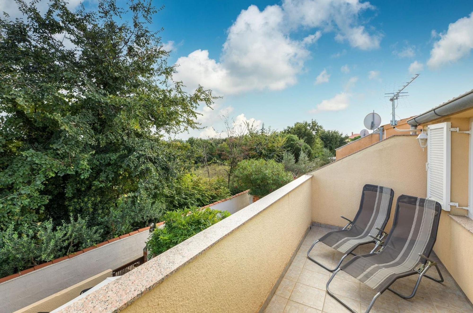 Apartment Buneta With Relaxing Outdoor Area Ližnjan エクステリア 写真